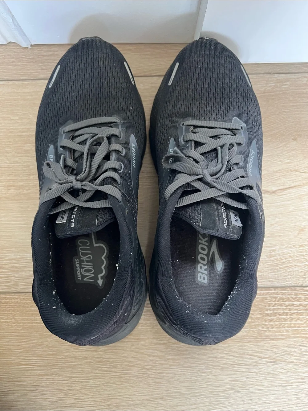 Brooks Black Women’s Running Shoes - Adrenaline GTS 22 size 9 wide